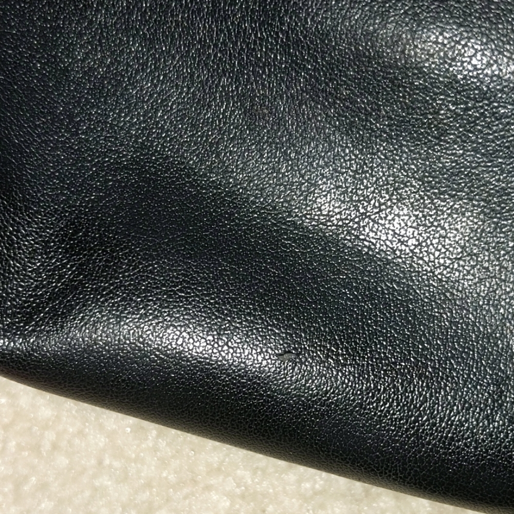 Black stud purse - Picture 3 of 8